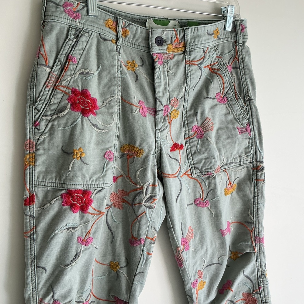 Anthropologie Wanderer Floral Embroidered Size 30 Boho Utility Statement Pants ' - Picture 2 of 10